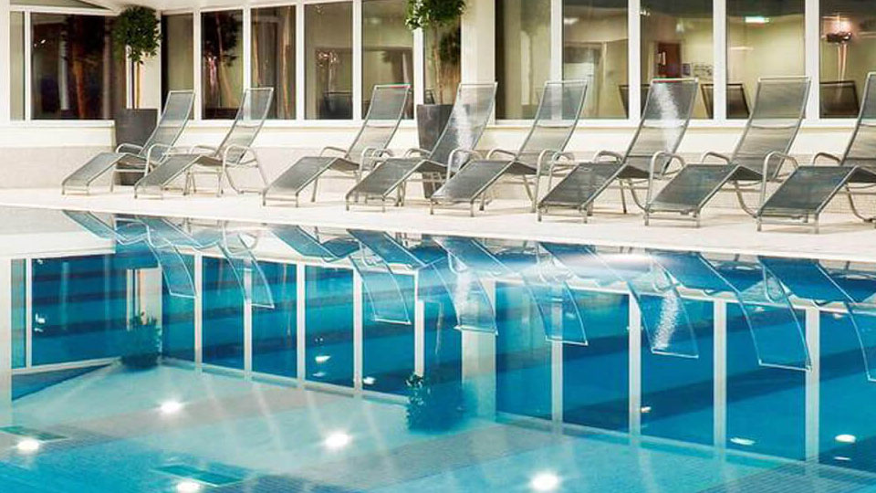 Luxury Commercial Pools